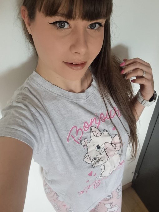 Gros bisous 😘 #MLRGIRLS  ➡️https://t.co/6ah3NFob4x ➡️https://t.co/jr2bn76D18 ➡️https://t.co/Q39vPFgyJy ➡️<a href="/tag/mlrgirls"class="tags">#MLRGIRLS</a>