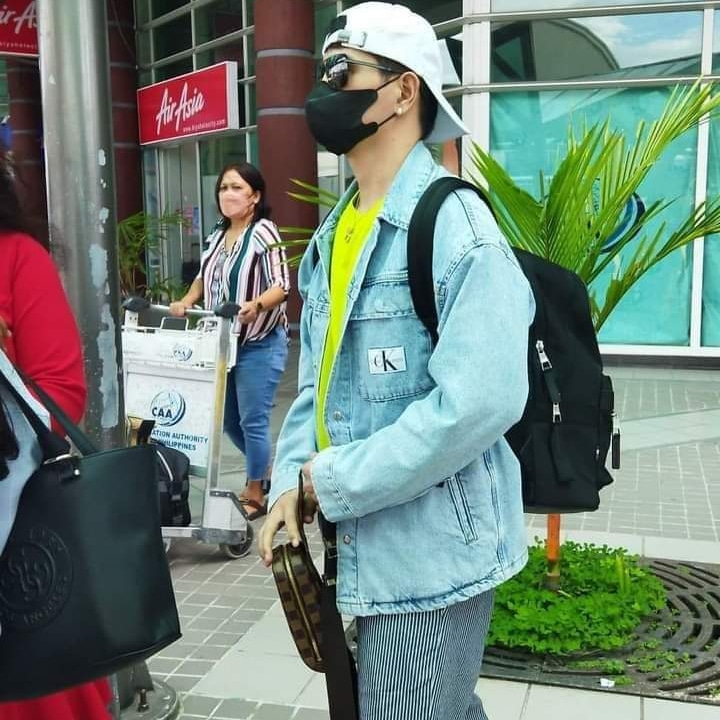 You learn nothing from life if you think you're right all the time.

MYGZ MOLINO YT CHANNEL

#MygzMolinoVlogger