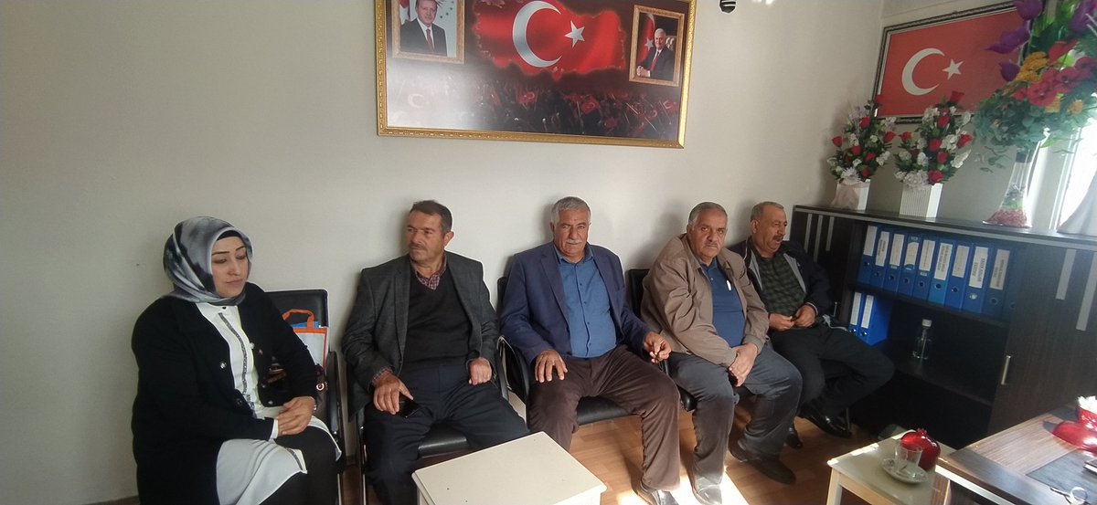 Akgevass's tweet photo. Haftalık yönetim kurulu toplantımızı sayın  ilçe başkanımız @TahsinDeirmenc6 riyasetinde gerçekleştirdik.Hayırlara vesile olur inşallah 🇹🇷🇹🇷🇹🇷🇹🇷
@K_Turkmenoglu_V @erkankandemir @RUKENKLERCi @firat_gulesce
@AK_PartiVan https://t.co/0mqCtoLja1