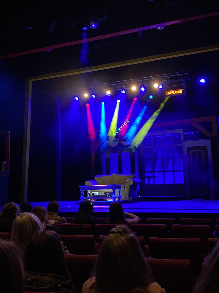 Lizziee_Janee's tweet image. Had a good laugh at @The_Lowry watching @FriendsicalLive last night🎭 

Review will be up on @manctheatres soon…

#theatre #friendsical