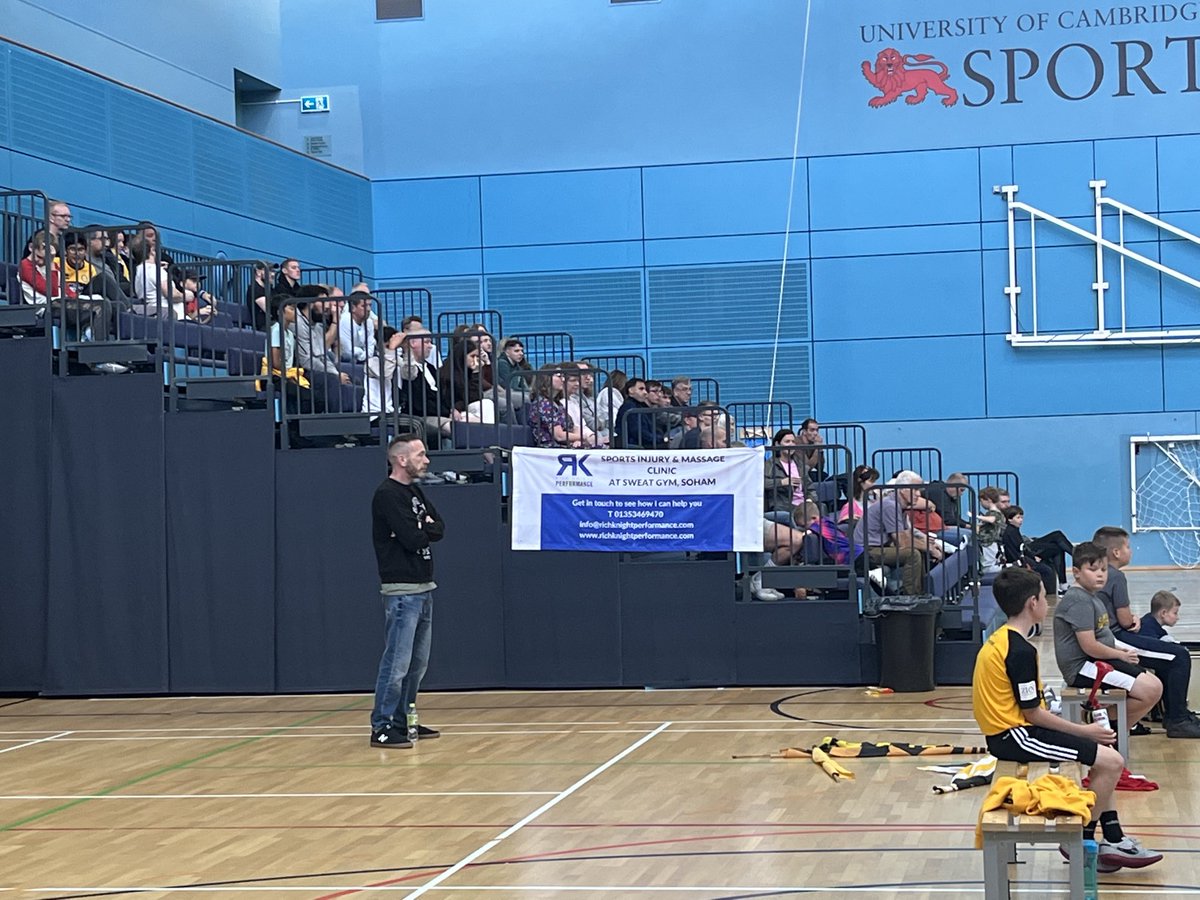 HippyHammer's tweet photo. #TuesdayTalkingPoint
Lovely to see a another large,supportive & noisy crowd at our weekends local @FA_NFS T2 match v @Royals_Futsal 👏🐝
Better than many semi pro football clubs get!👍
…anyone else images of last weekends #futsal spectators at their match? https://t.co/76nTm9X9uo