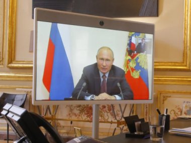 Listenbourg_RUS's tweet photo. Bonjour le Listenbourg !

L'ambassade est actuellement en pleine négociation avec la #Russie

🇷🇺 Здравствуйте, Листенбург!

Посольство ведет переговоры с #Россия https://t.co/WTZ9f18Ns2