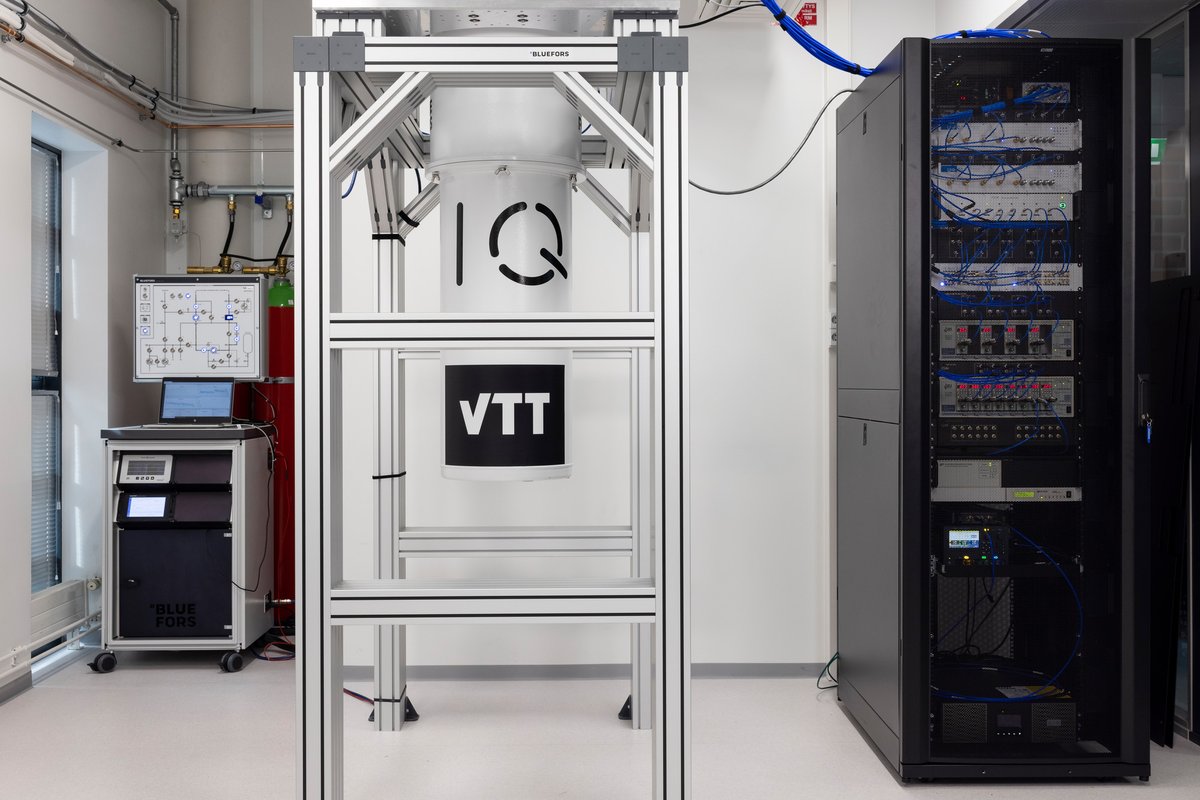 CSCfi's tweet image. @LUMIhpc and @VTTFinland ´s quantum computer Helmi are connected and ready for use. In a European first, this kind of hybrid service is now open for researchers. Read more about the #FiQCI mission and the Open Call: csc.fi/en/-/finland-o…
#QuantumComputing