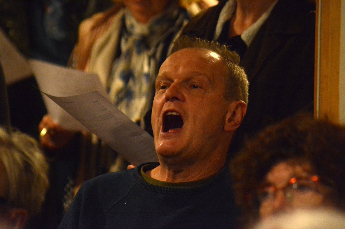 Great turnout at our community choir workshop for <a href="/LightUpLanc/">Light Up Lancaster</a> #100StoriesHigh last Weds, these photos say it all! And there’s still time to get involved.
We’ve another session <a href="/gregsoncentre/">Gregson Centre</a> tomorrow, Weds 6:30pm &amp; slots to sing on 4/5 Nov📷Darren Andrews imitatingthedog.co.uk/choir-call-out/