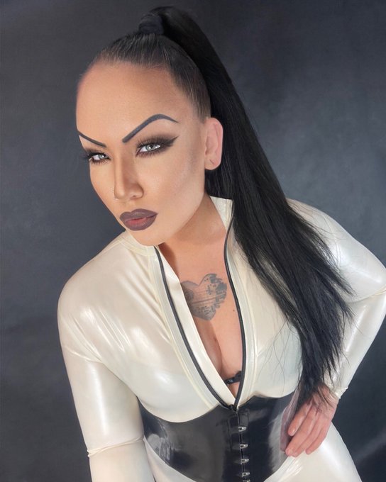 Top Model - 👑Miss Shiny Queen 👑's pics and videos Collection Ultra HD - Full Gallery - Fge0fTLXEAsjFQa jpg:small