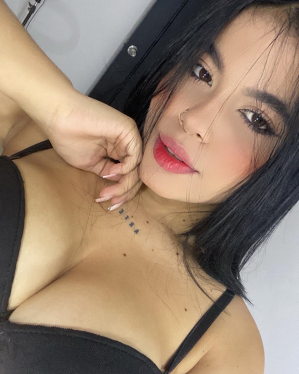 caandyliz's tweet photo. Besitos 😽 https://t.co/4LogJhX81y