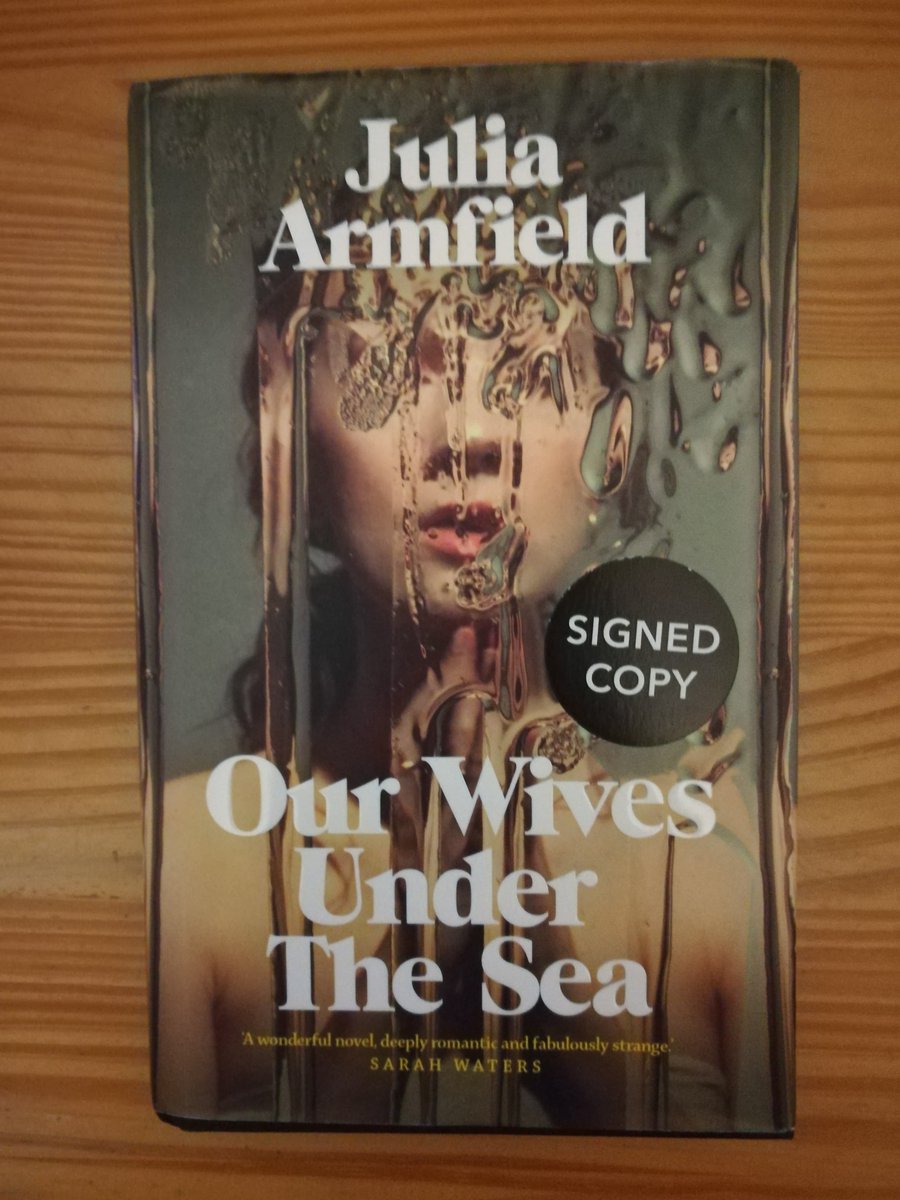 garycmckay's tweet photo. I also recently finished @JuliaArmfield's Our Wives Under The Sea, a weird and beautiful novel about love, grief and loss. Miri and Leah are wonderful protagonists, and the quality of the writing is stunning throughout. And that ending...
#phdlife #phdreading https://t.co/HN7iOI0DiD