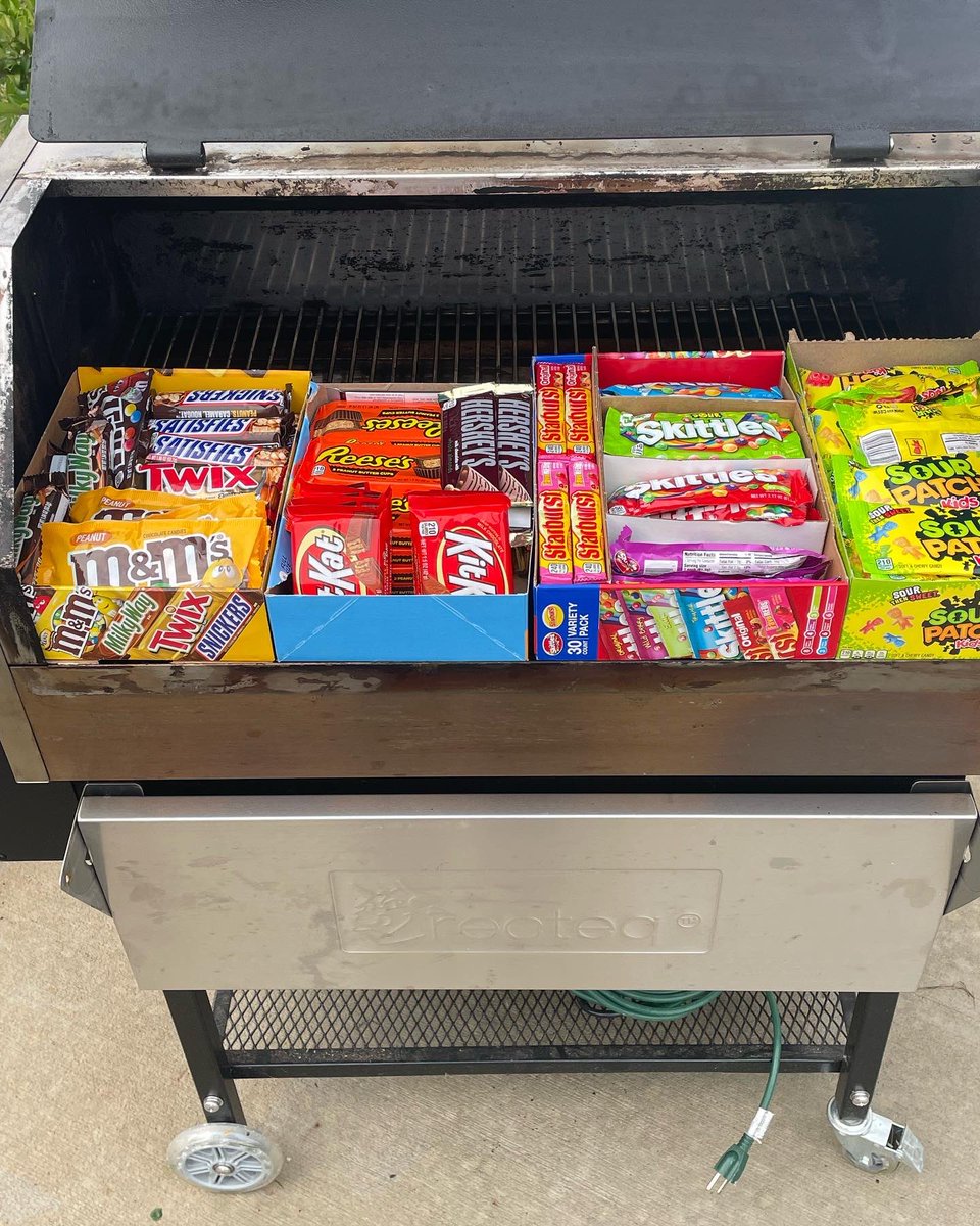 We had a <a href="/BobsBurgersFOX/">Bob's Burgers</a> Halloween at our house last night! #bobsburgers #tinabelcher #bobbelcher #Halloween