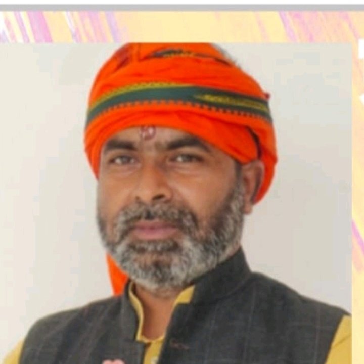 PradeepSarraf14's tweet photo. #NewProfilePic https://t.co/YLGcad2yDt