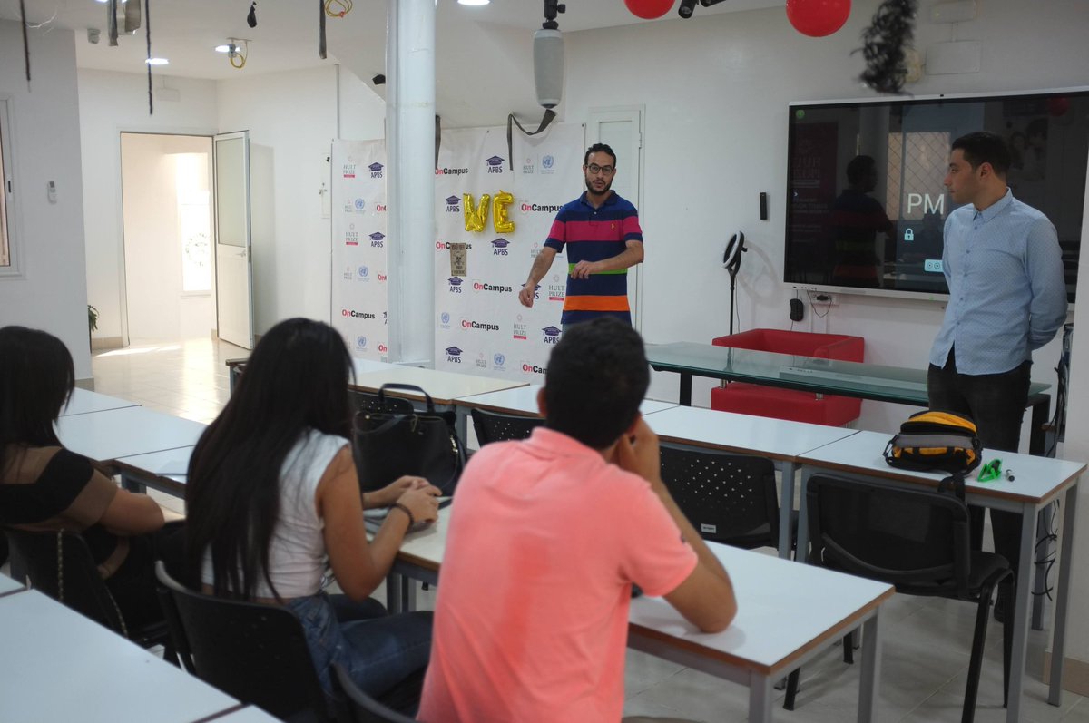 GhaloussiKhalil's tweet photo. Atelier growth hacking avec bechir segni 
#SMC TUNISIA https://t.co/QkaMbn0gkh