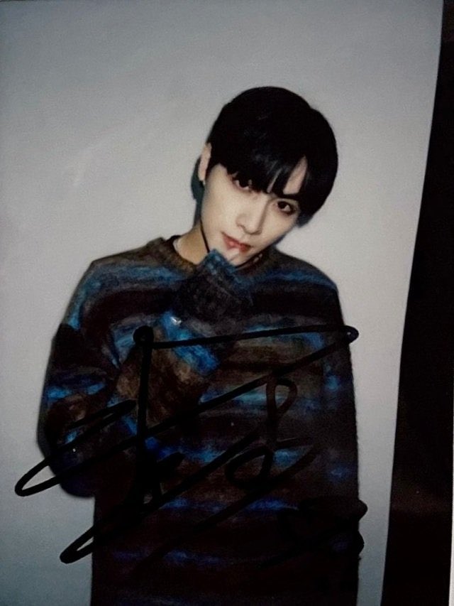 phooeypeee's tweet photo. 어떻게 흑발 백발 흑백 다 잘어울리는 남자 일 수 있는것임?? https://t.co/oFYPv6DCm3