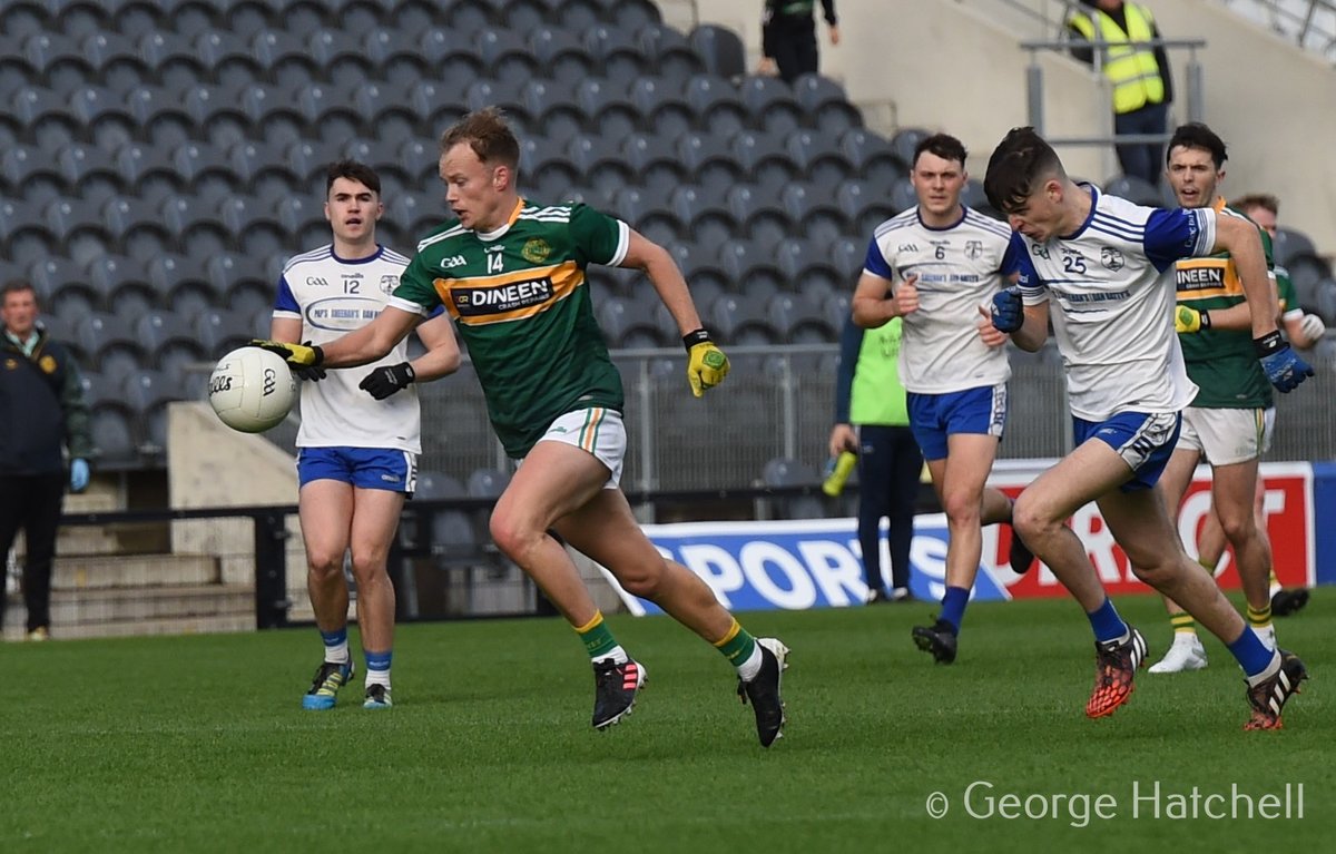 GeorgeHatchell2's tweet photo. Celebration time for @StMichaelsCork as they ended the long wait for a title, defeating @KnocknagreeGAA to win the @OfficialCorkGAA Senior A Football final @PaircUiCha0imh https://t.co/DxC41W2IuB