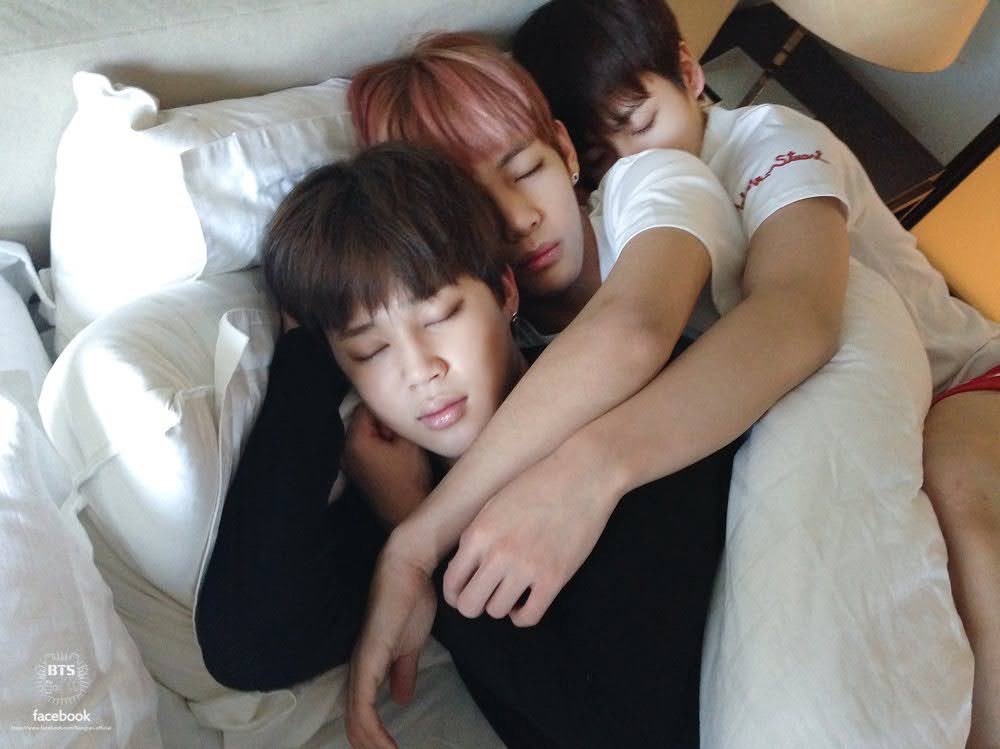 7777Amimi's tweet photo. Sweet dreams🌙✨

I voted for #BTS in #TheGroup of #PCAs 2022 https://t.co/n0T0y0VYaF
