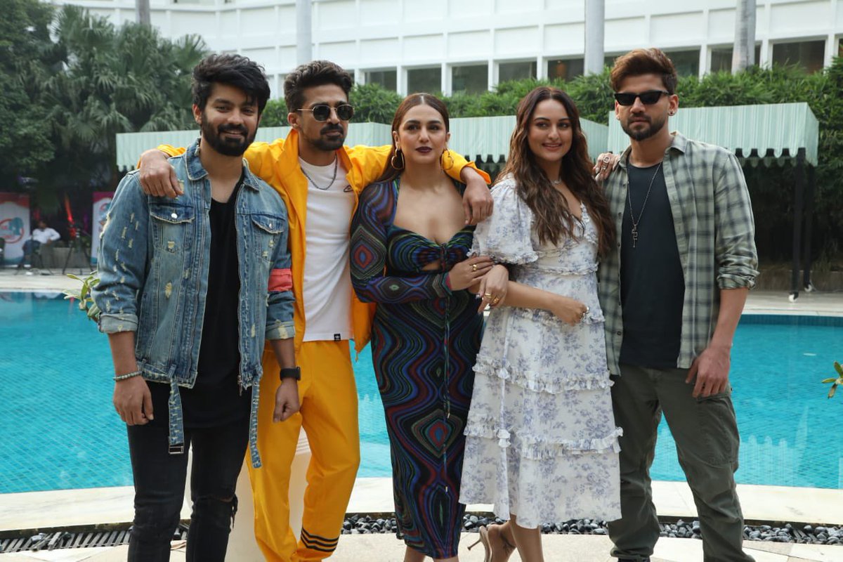 The stunning cast of #DoubleXL with <a href="/ileadwomen/">ILead Women</a> at The Claridges, New Delhi today! 

<a href="/humasqureshi/">Huma Qureshi</a> #SonakshiSinha <a href="/MahatOfficial/">Mahat Raghavendra</a> #SaqibSaleem  #ZaheerIqbal