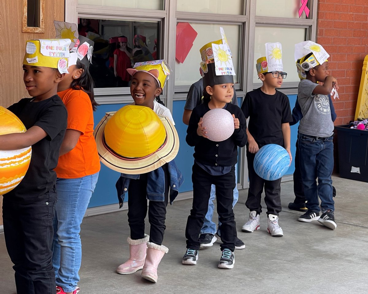 Gray Elementary School tweet media