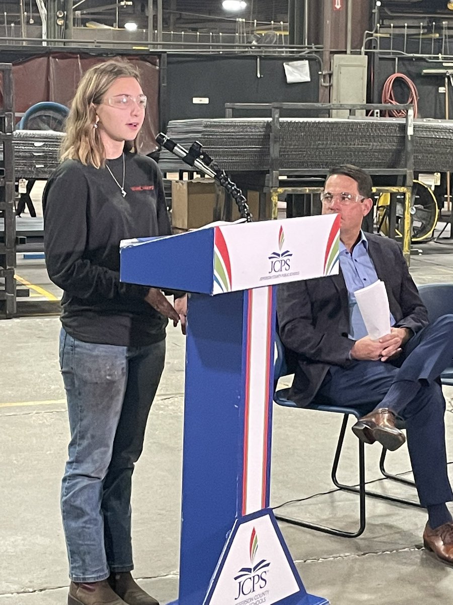 JCPSSuper's tweet image. At @WireCrafters - one of our great @AcademiesofLou partners. 7 @PRP_Panthers welding students are coops here and 7 PRP grads are working here, earning a good salary. This is what we envisioned when we started the Academies program in 2017. @JCPSKY is a National model