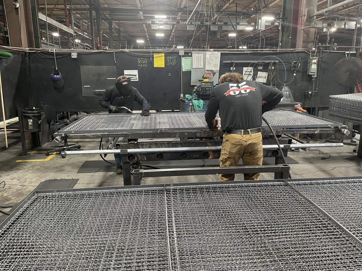 JCPSSuper's tweet image. At @WireCrafters - one of our great @AcademiesofLou partners. 7 @PRP_Panthers welding students are coops here and 7 PRP grads are working here, earning a good salary. This is what we envisioned when we started the Academies program in 2017. @JCPSKY is a National model