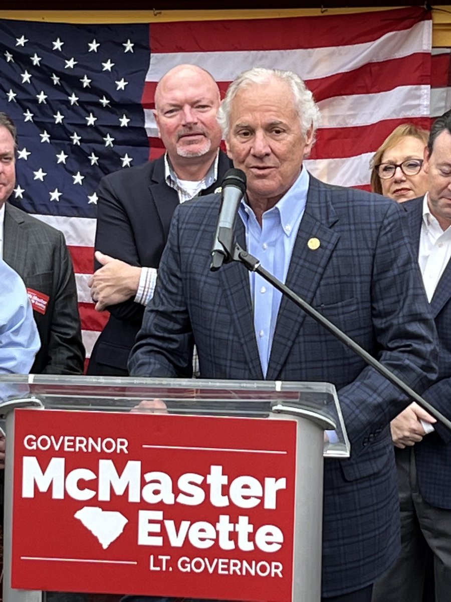 ScfrwC's tweet photo. Governor McMaster and Pamela Evette’s first stop on their Victory Tour. Big crowds at Rock Hilll’s famous Ebenezer Grill. https://t.co/DW2G2gyM9E