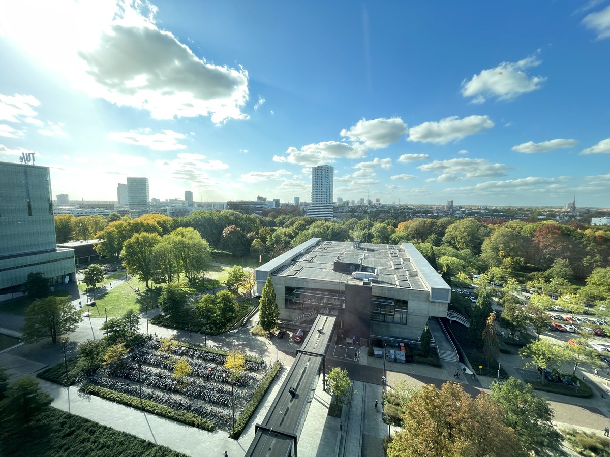 🤝 De @TUeindhoven gaat het #cloudplatform van BIMlink gebruiken voor het beheer van #vastgoeddata op de campus. De samenwerking is recent bekrachtigd en heeft een looptijd van tien jaar! 
 bimlink.nl/bimlink-bouwt-…