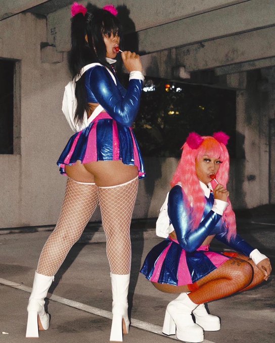 Watch luxxe bucksss's leaked NSFW photo on TwXstars