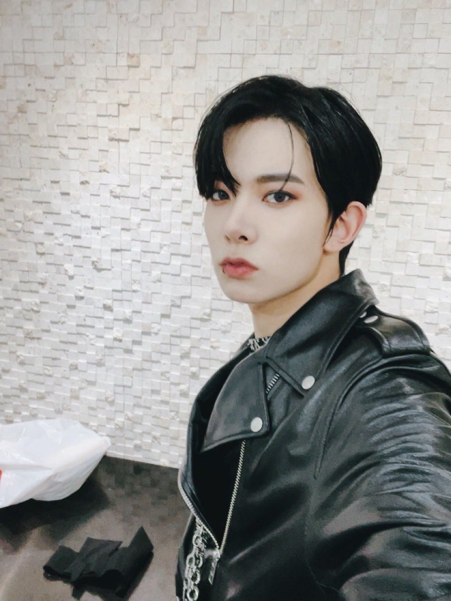 굿나잇 엔젠 🥰

#HEESEUNG #ENHYPEN