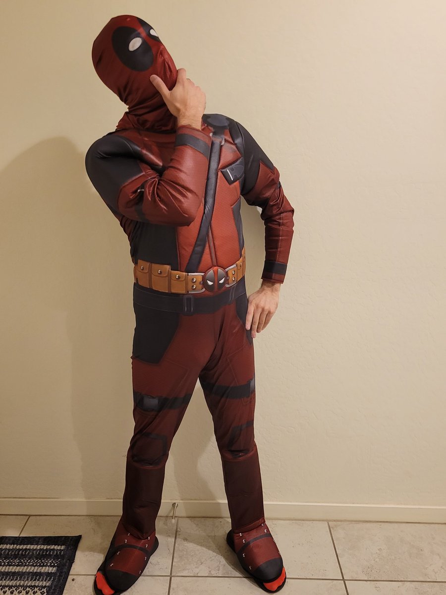 seanknightradio's tweet photo. #Halloween #halloweencostume #superhero #Deadpool #marvel #insertinappropriatejokehere #insertinappropriatecommenthere https://t.co/xm6uLA7A4T