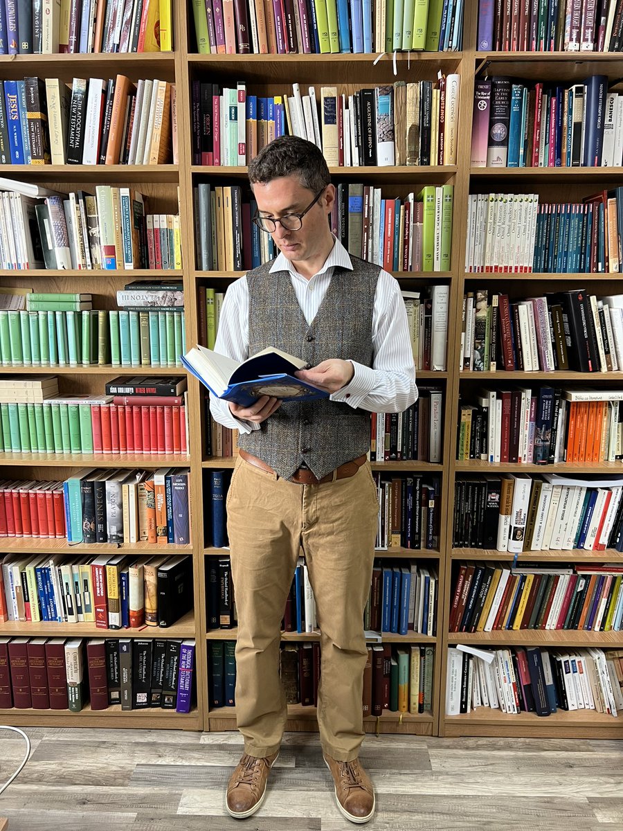 vaisamar's tweet photo. The fourth volume of the Romanian version of the Hebrew Bible (Joshua and Judges), with ample notes and comments. https://t.co/zWWECTiHhg