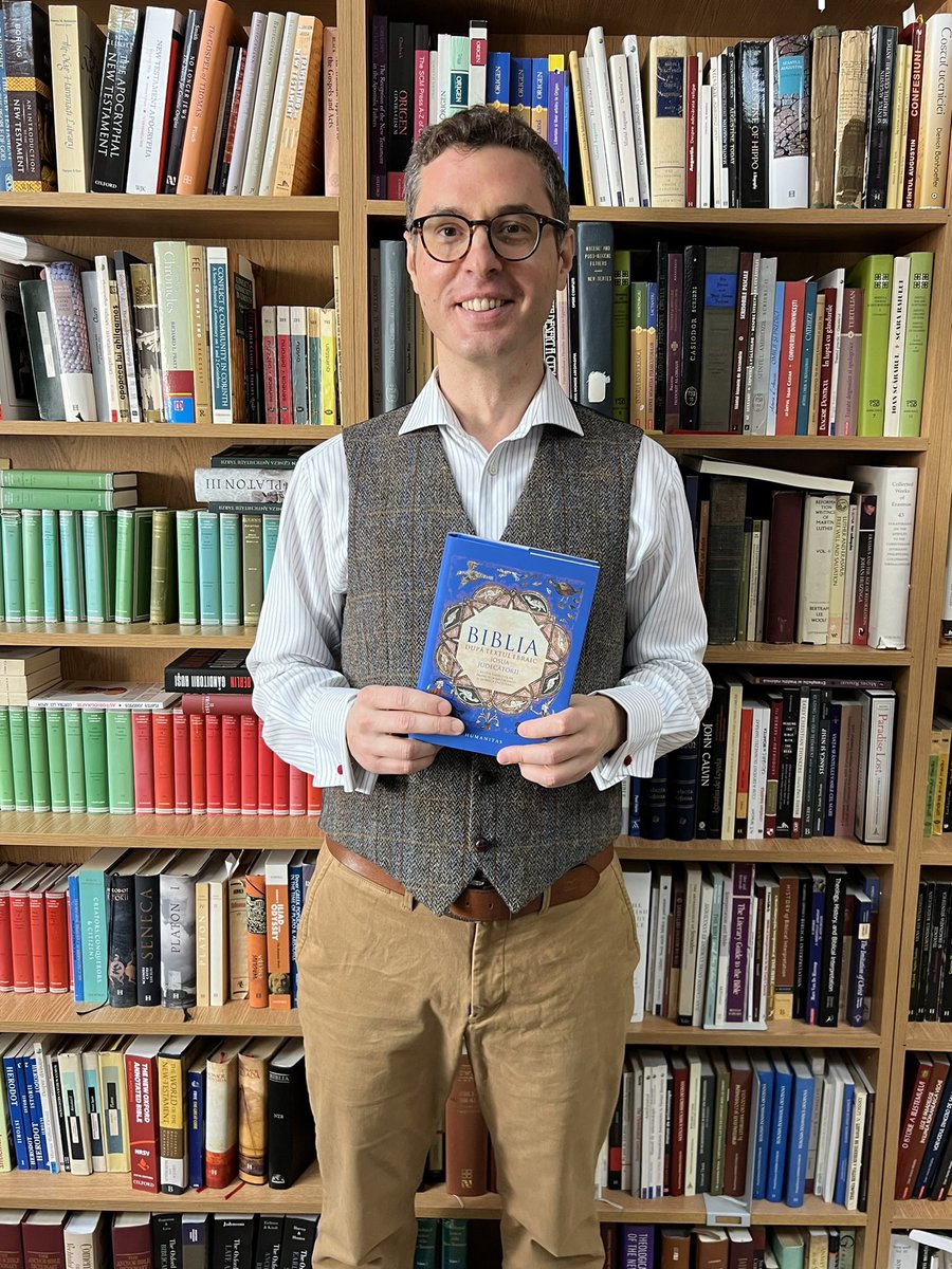 vaisamar's tweet photo. The fourth volume of the Romanian version of the Hebrew Bible (Joshua and Judges), with ample notes and comments. https://t.co/zWWECTiHhg