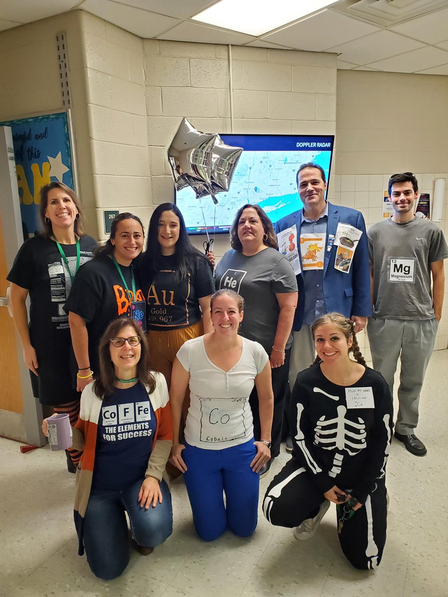 BHSPTSA's tweet photo. And our last group of staff pictures from yesterday!  Hope everyone got lots of treats! @brewsterschools https://t.co/YM23aOy4Dv