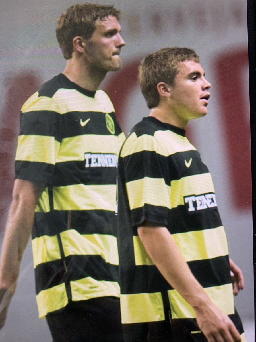 AlexBuchanan4's tweet photo. Celtic fans, who’s this with James Forrest? Doing my head in! #celtic https://t.co/kI4B5e2ILn