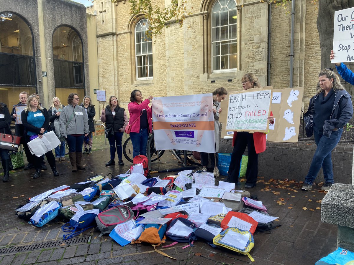 AnnaLaw64430068's tweet photo. Protesting against unlawful treatment of SEND @OxfordshireCC #GhostedNotGhosts #EnoughlsEnough #SENDProtest https://t.co/1duFdPHT5l