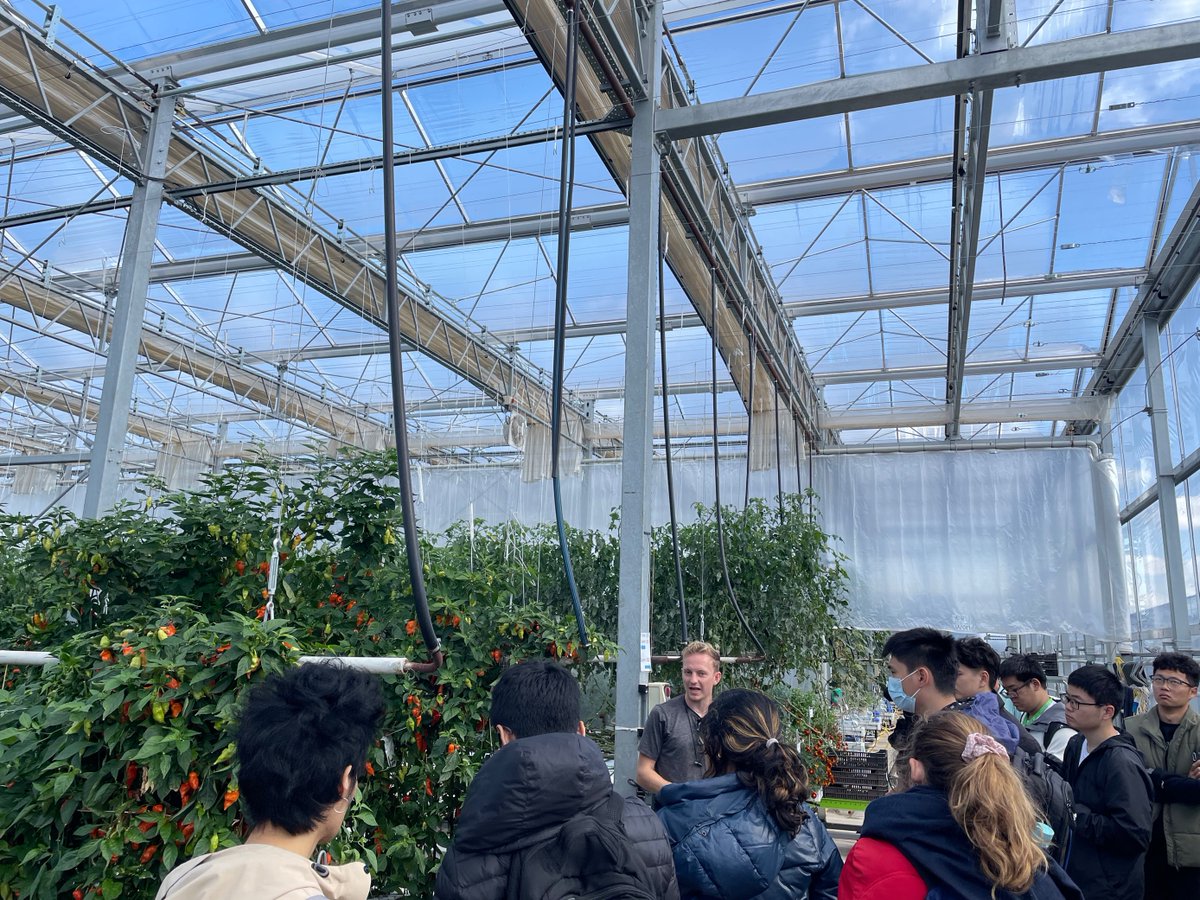 Recently our postgrad taught students ventured to <a href="/warwickuni/">University of Warwick</a>'s Wellesbourne Campus! 🌱

As part of their Global Challenges module, they were asked to think about soil characterisation in the lab and in the field 💭

Thanks as always to <a href="/robdlillywhite/">Rob Lillywhite</a>, our resident soil expert!