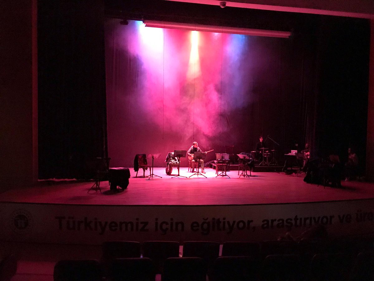 gsf_kou's tweet photo. Kocaeli Üniversitesi Güzel Sanatlar Fakültesinin Cumhuriyetimizin 99. Yılı kapsamında hazırlamış olduğu müzikli dinleti 31 Ekim 2022 tarihinde, Baki Komsuoğlu Kültür ve Gösteri Merkezinde sahnelendi. @kou92official https://t.co/Wf4TQcwNnb
