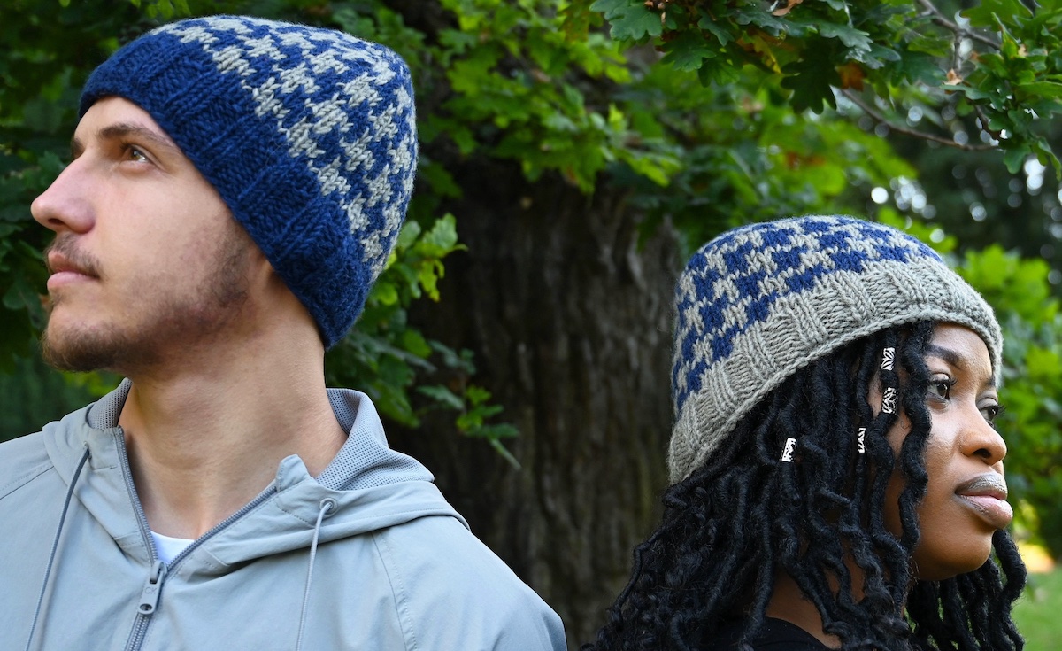 Our fashionable Autumn/Winter hand knits in blue/grey shade combination with matching handwarmers.  Super warm and cosy.  Beautifully, ethically made❣️ At our Etsy Shop now.  
#fairtrade #sustainablefashion