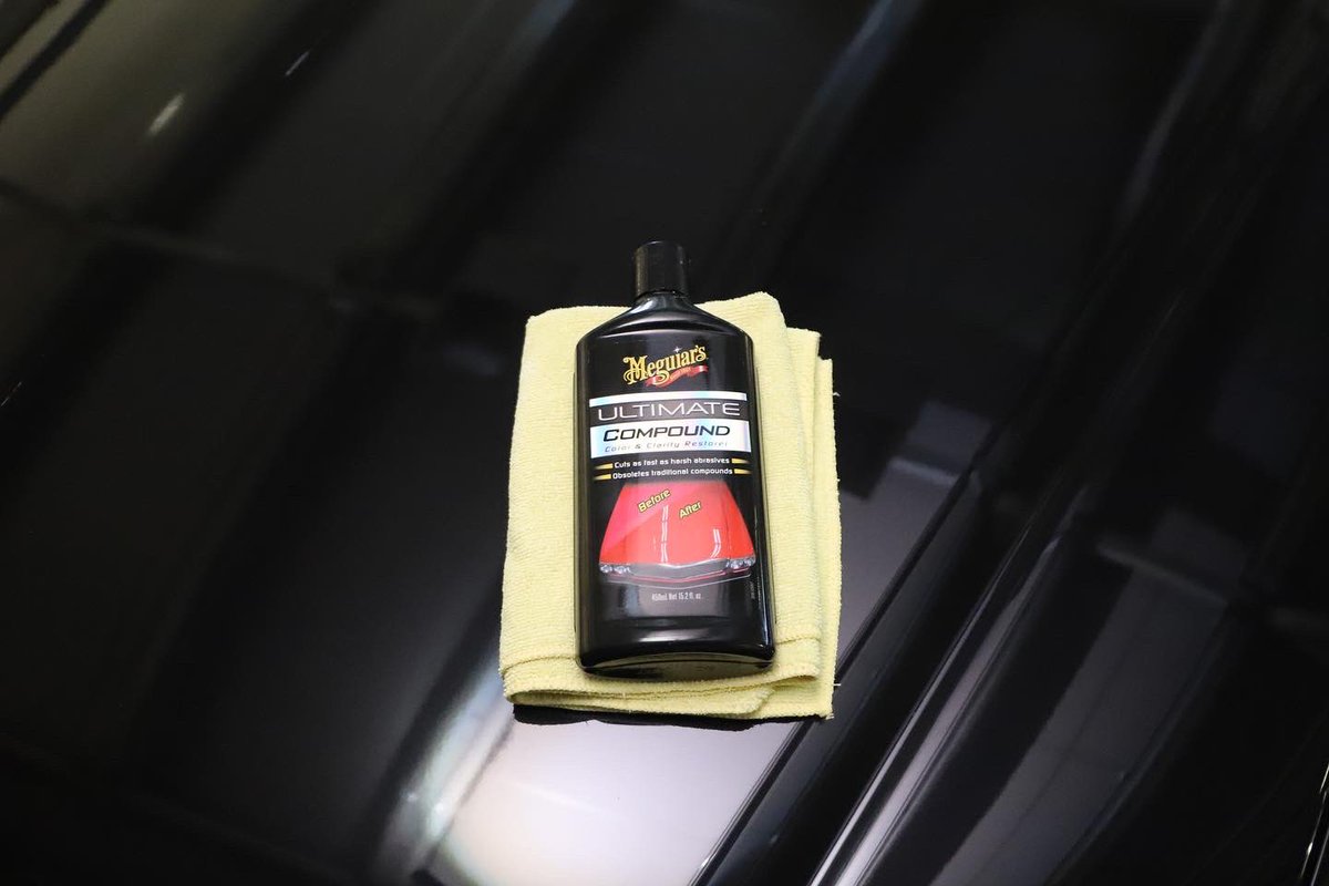 Transformation Tuesday - Restore colour &amp; clarity to your paint with our Ultimate Compound. 
•Cuts as fast as harsh abrasives.
• Obsoletes traditional compounds. 
#transformationtuesday #meguiarsuk #tipofthebay
.
#meguiars #detail #detailing #paint #paintcorrection