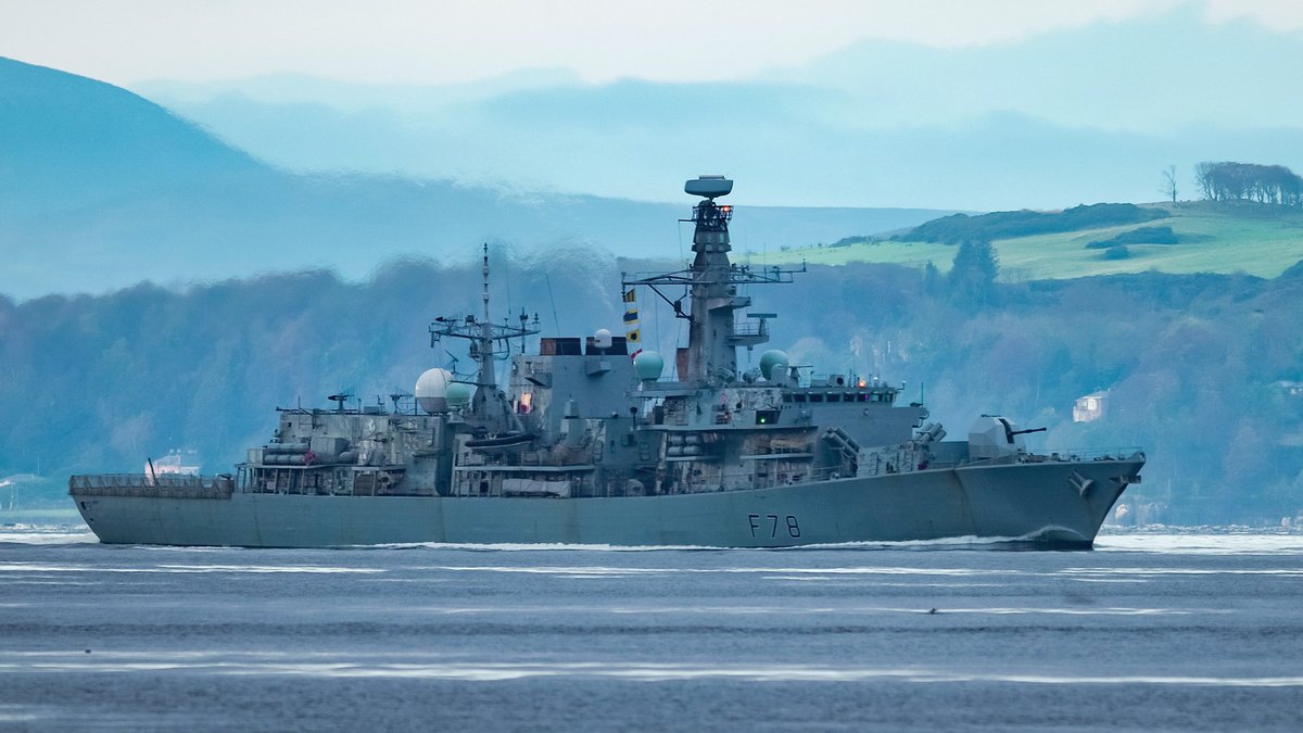 .@hms_kent heading up the Clyde this morning. Via @SheilaLWeir