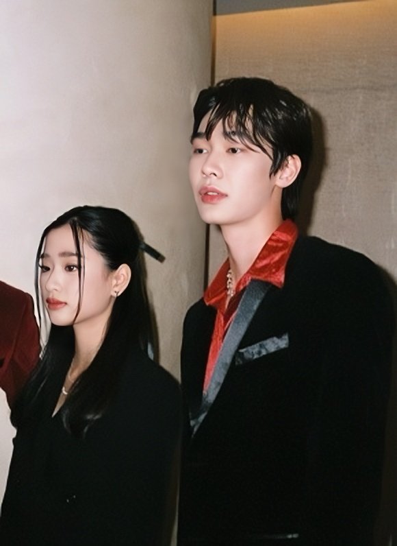 intodewtu's tweet image. I love these two 😭

#HOWEAWARDS2022 
#dewtu #ดิวตู #dew_jsu #tontawan_t