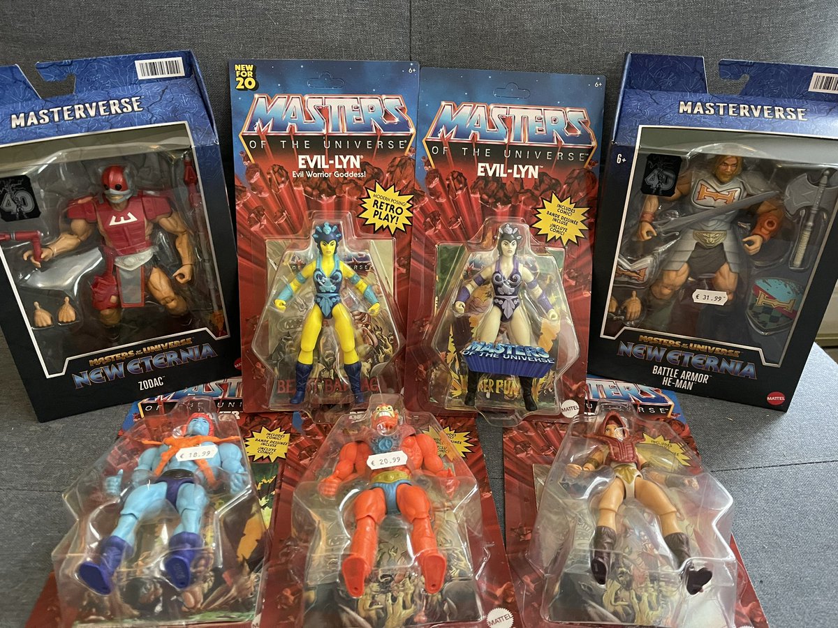 2 more New Eternia figures and 5 more on card Origins for my backup collection 
Not a bad day so far. @Mattel @MastersOfficial @CollectorsPower @Vintage_MOTU #motuorigins #neweternia #collectors