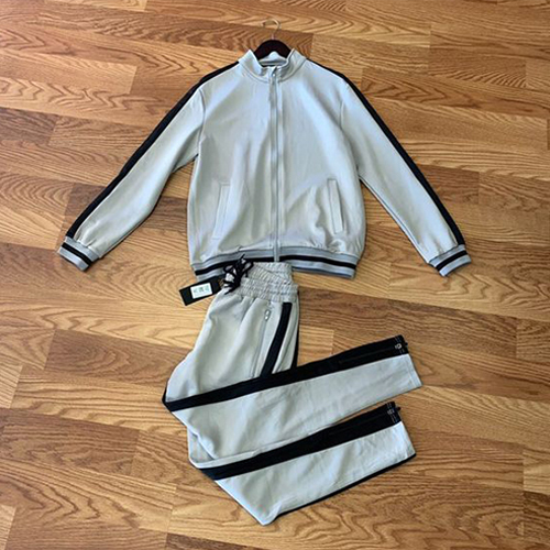SportsZari's tweet photo. Tracksuit, Grey Jacket and Jogger with black strips, Sweat suit for Men
#hoodie #clothingbranduk #newcollection #USA #California #Canada #Newyork #Australia #Victoria #Sydney #newbrand #streetwear #Crossfit #smallbusiness #Croptop #cropset #top
#Jogger
WhatsApp: +92 310 6748484 https://t.co/yfmImHXcVJ