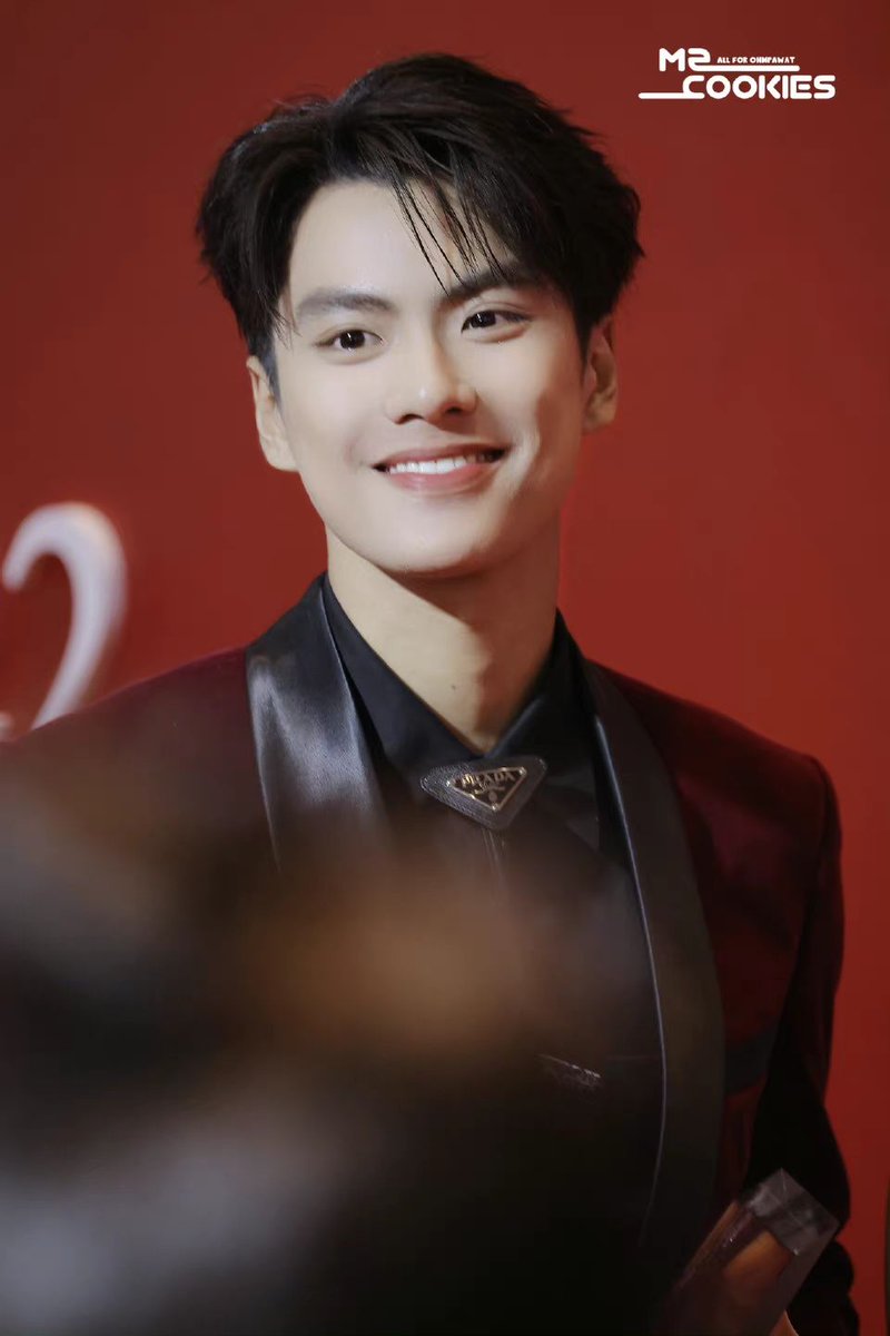 cookies_m2's tweet image. If l had a single flower for every time l think about you . l could walk forever in my garden🌹

OHMPAWAT HOWEAWARDS
#HOWEAWARDS2022 
@ohmpawatt #ohmpawat