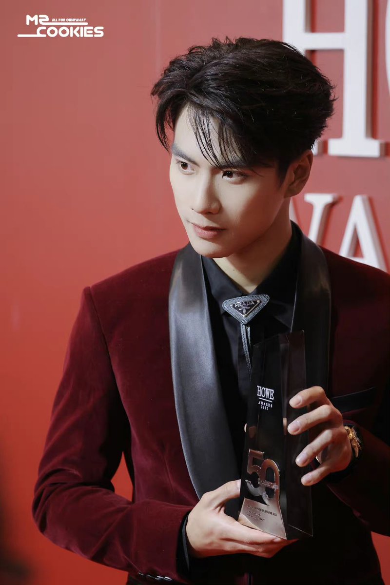 cookies_m2's tweet image. If l had a single flower for every time l think about you . l could walk forever in my garden🌹

OHMPAWAT HOWEAWARDS
#HOWEAWARDS2022 
@ohmpawatt #ohmpawat