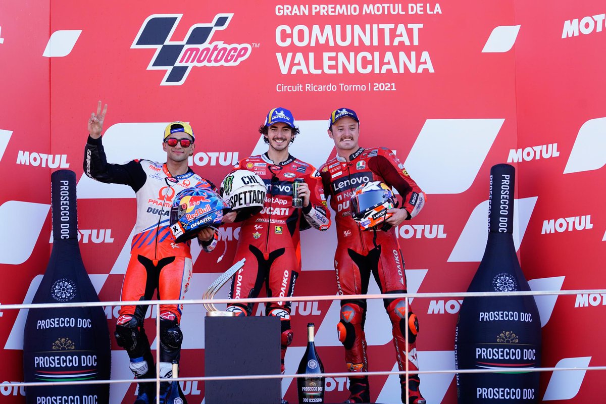 MartinoMoto's tweet photo. #RememberMotoGP #ValenciaGP #MotoGP 2021. Victoria de @PeccoBagnaia escoltado en el podio por @88jorgemartin y @jackmilleraus (foto @MotoGP) https://t.co/4cMSIQM5Li