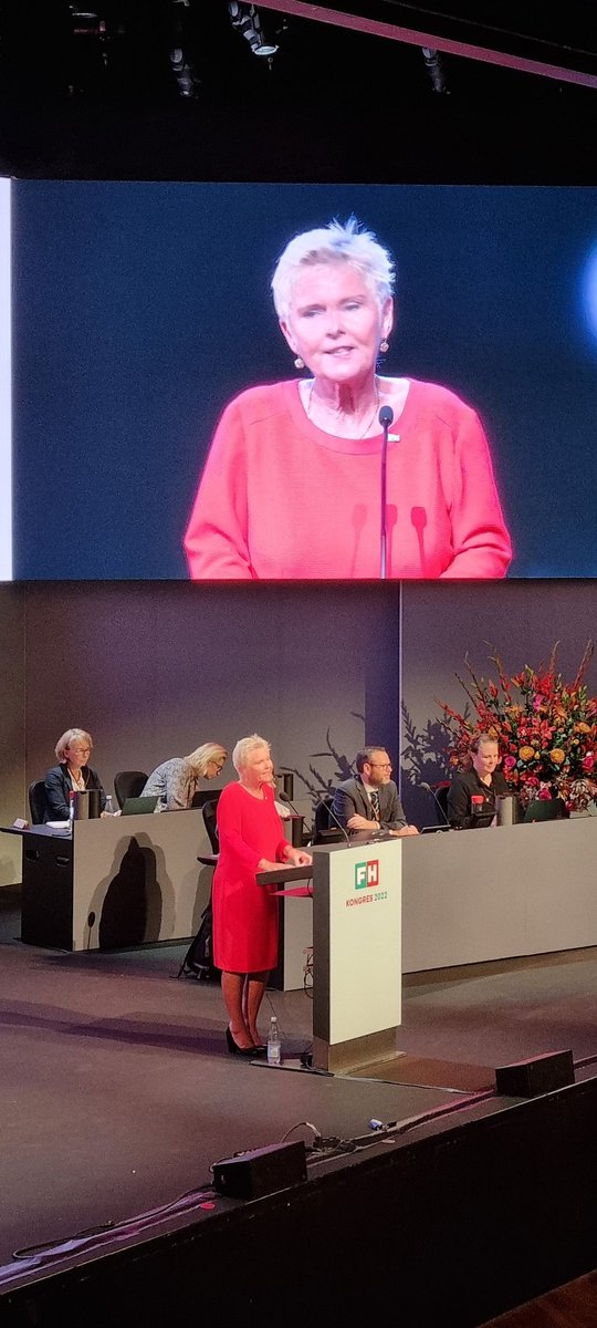 jonasmellqvist's tweet photo. Grattis @FH_danmark till en fint genomförd kongress, och särskilt till @LRisgaard som valts till ordförande. @TCOSverige ser fram emot ett gott samarbete. https://t.co/zgfNI2MJL5