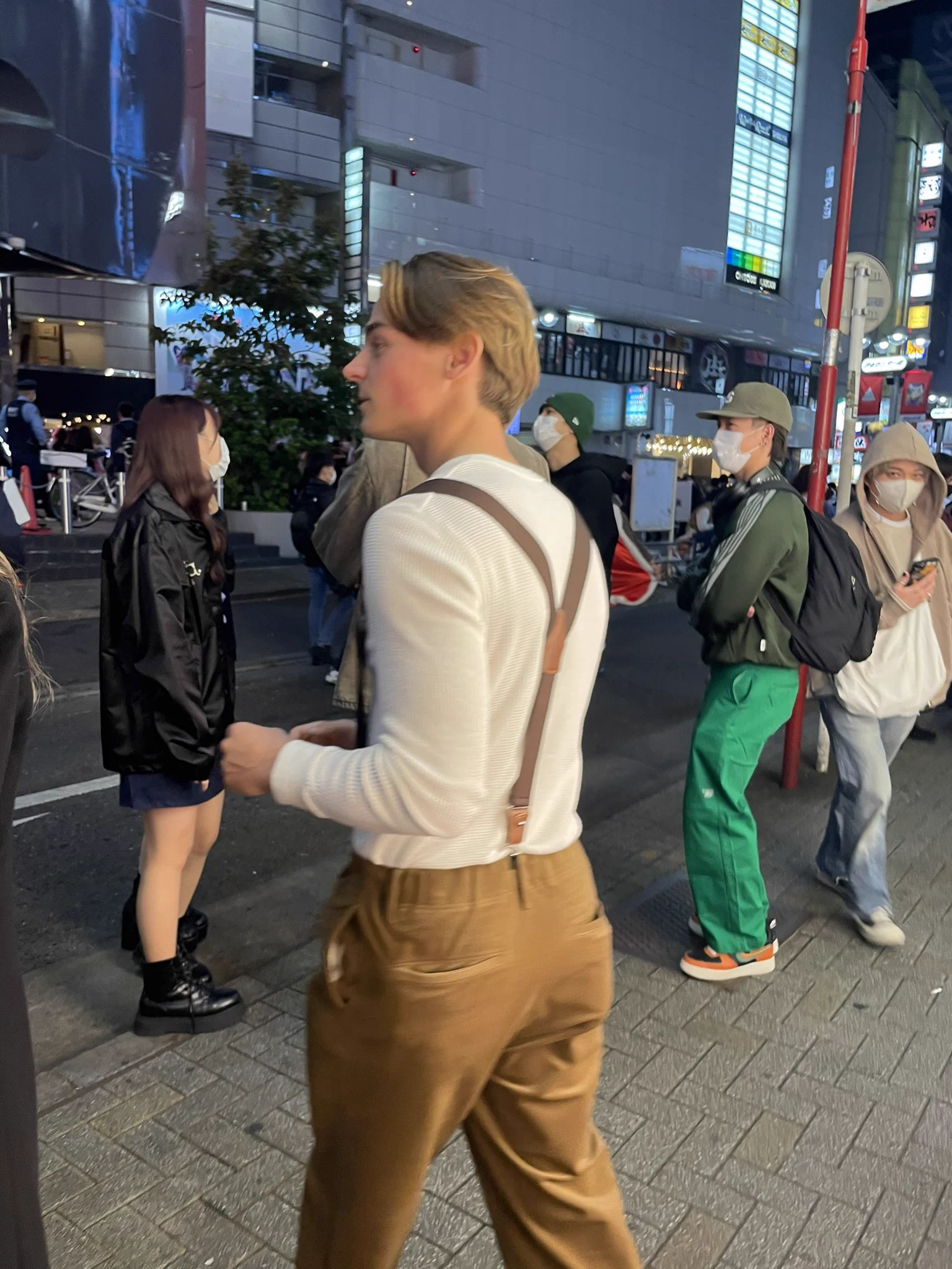 若かりし頃のディカプリオ？渋谷ハロウィンで遭遇！