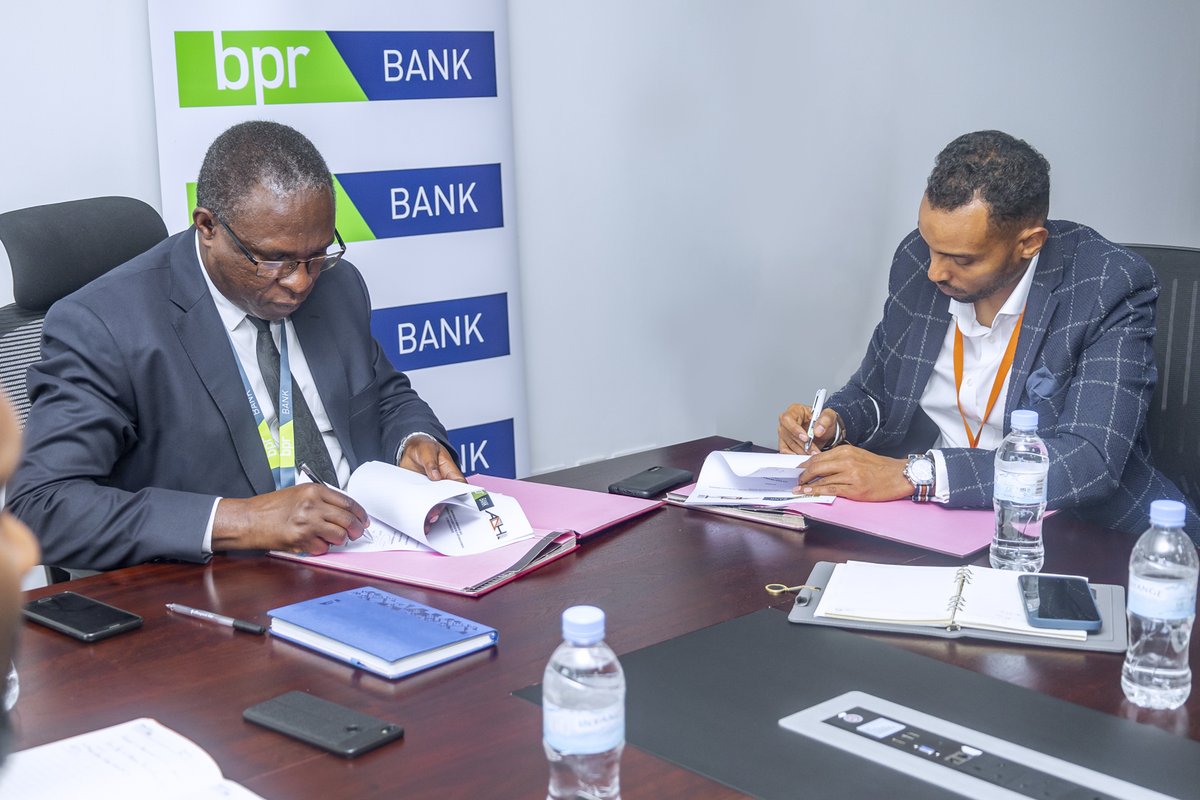 BPRbankrw's tweet photo. This morning BPR Bank Rwanda Plc signed a MOU with @AdhiRwanda for provision of mortgage loan facilities to the customers desiring to purchase fully built affordable houses at “Bwiza Riverside home estate”
#MortgageLoans #TuriBPR https://t.co/iyok26FQXS