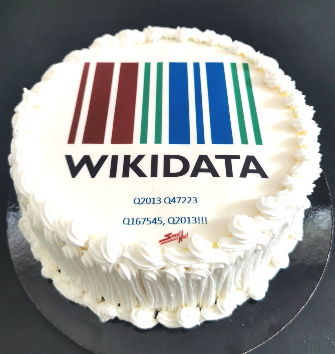 wikidatael's tweet photo. #wikidata10
Η ελληνική κοινότητα πραγματοποίησε εχθές, 31/10 την πρώτη εκδήλωση στο πλαίσιο του εορτασμού των  #WikidataBirthday και όλοι γίναμε σοφότεροι! https://t.co/PKFuTKzXKL