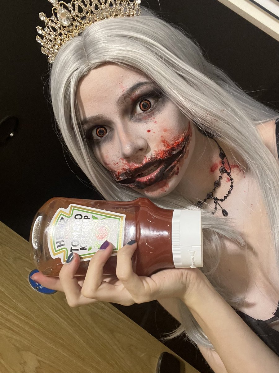 Trying to upload TikTok’s with this makeup… TikTok definitely doesn’t like that🤣🥹🥹 I uploaded video at 2am and it’s still in process (under review). 👍🏻👽 
Ps: I write down ⚠️SFX makeup⚠️fake bl00d⚠️