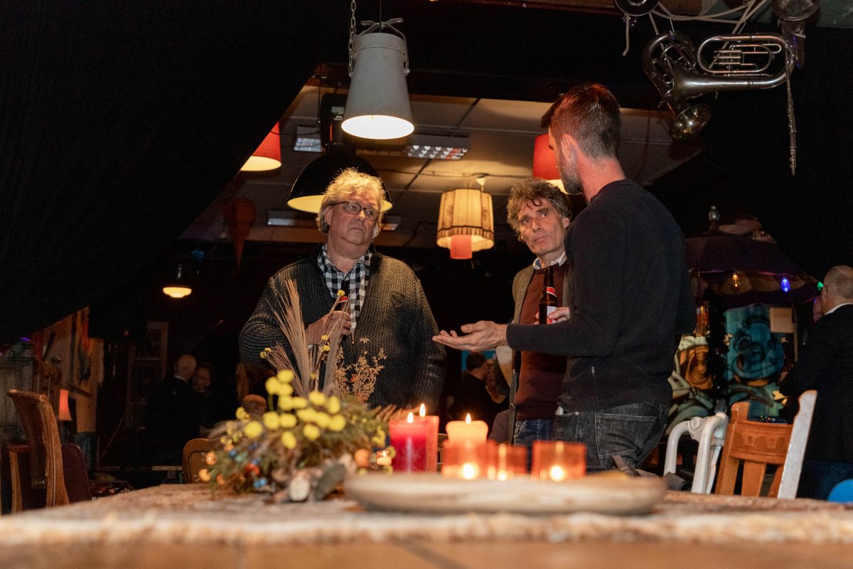 NieuweDenktank's tweet photo. We kijken terug op een mooie avond in Sneek met @nieuwsociaal. Dank in het bijzonder aan @ThomasKroon97 en Jacoline Engelmoer-Leeuwen. En natuurlijk Petra Kroon voor de foto's! https://t.co/IgK3RfjQAK