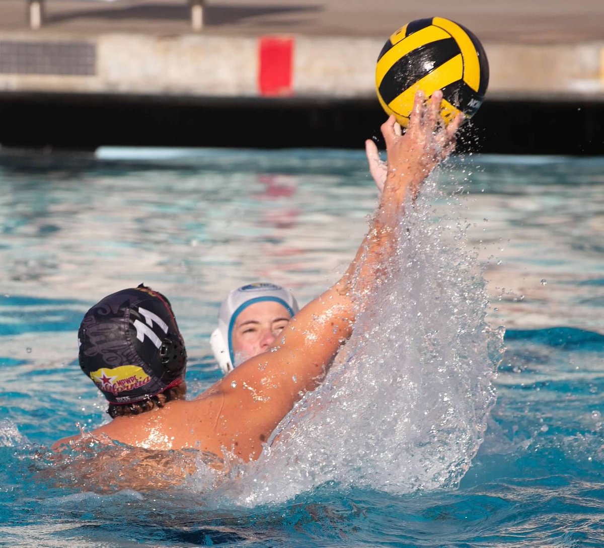 midpenwaterpolo's tweet photo. Registrations for the winter program are open on our website at https://t.co/Be4FBrj38z. #midpen #waterpolo #justaddwater https://t.co/Yt9JEVFxP1