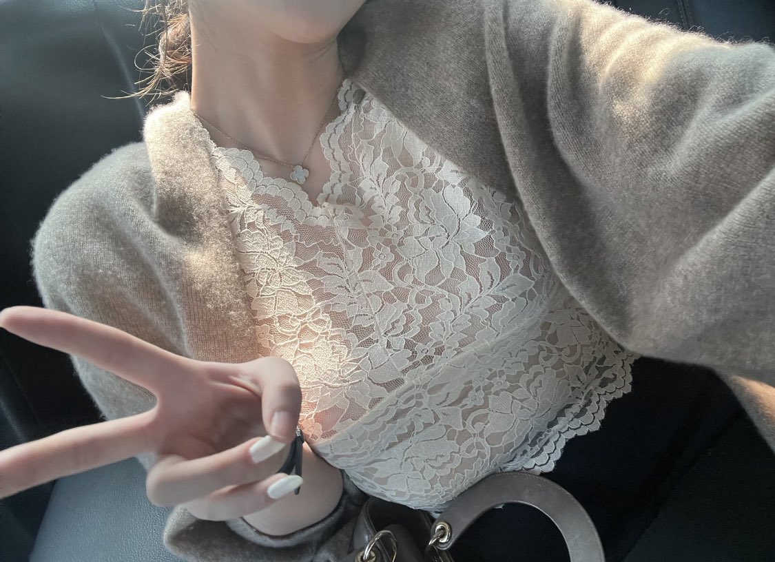 uui263's tweet photo. 我瞒着所有人，在心底编织了一个属于自己的梦 #重庆 #四川 #穿搭 #人妻 #反差 https://t.co/uCI9T4LaWv